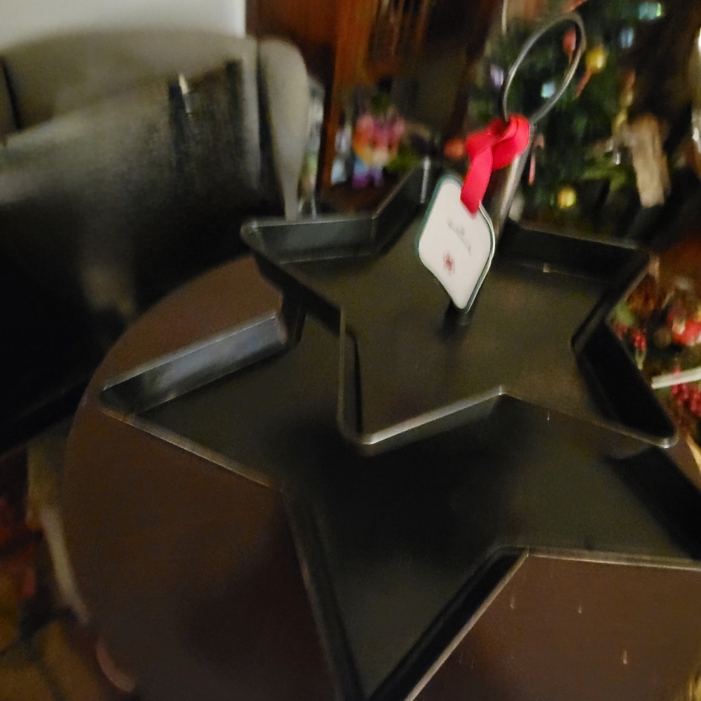 Star hallmark 2 tier display can also be used for sweets